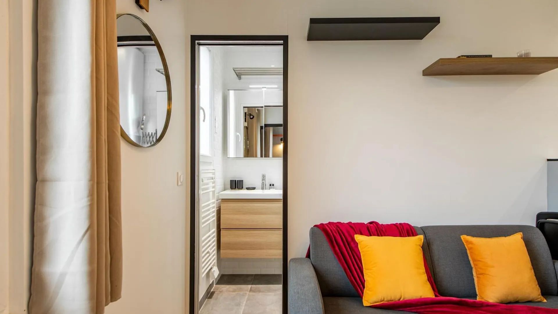 Apartment Cozy 1-bedroom With All Amenties In Montmartre Paris