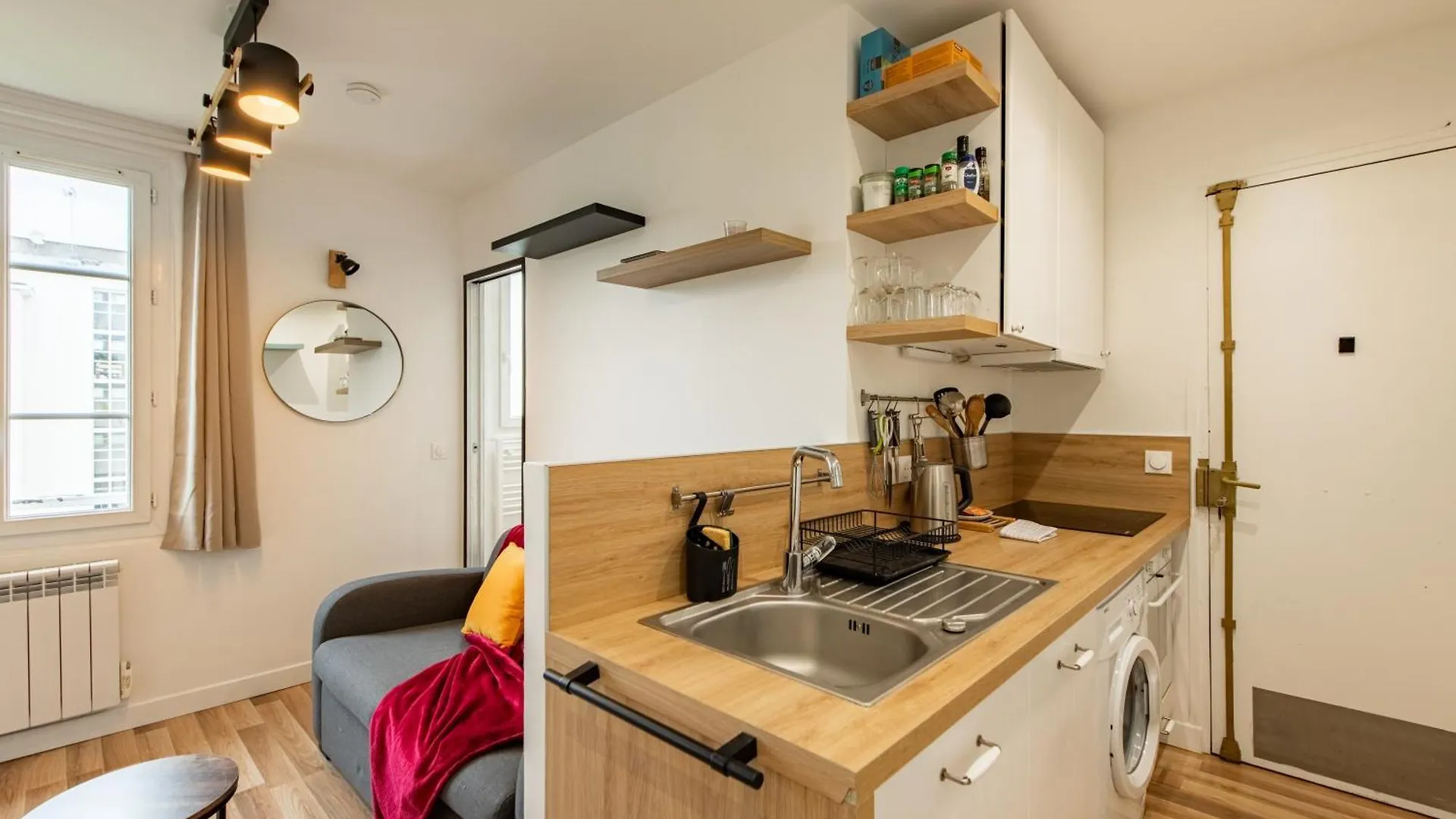 Cozy 1-bedroom With All Amenties In Montmartre Paris