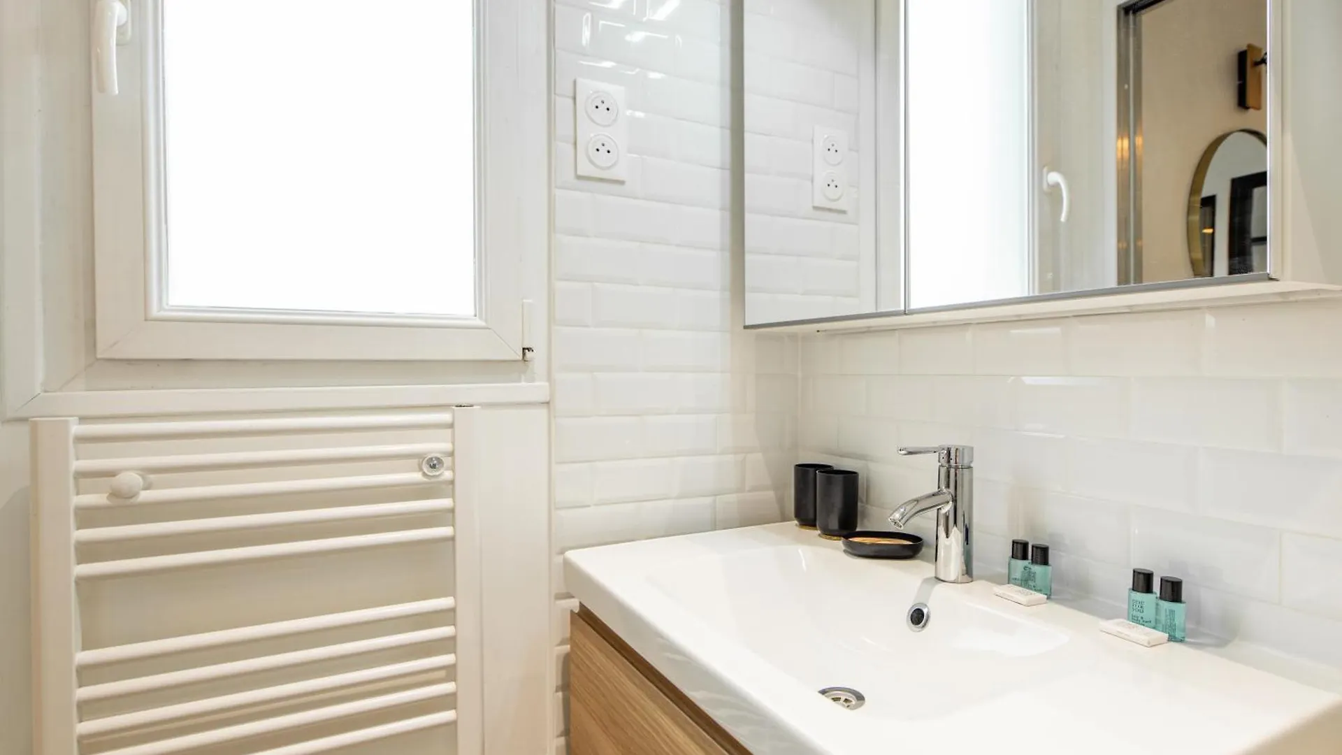 Cozy 1-bedroom With All Amenties In Montmartre
