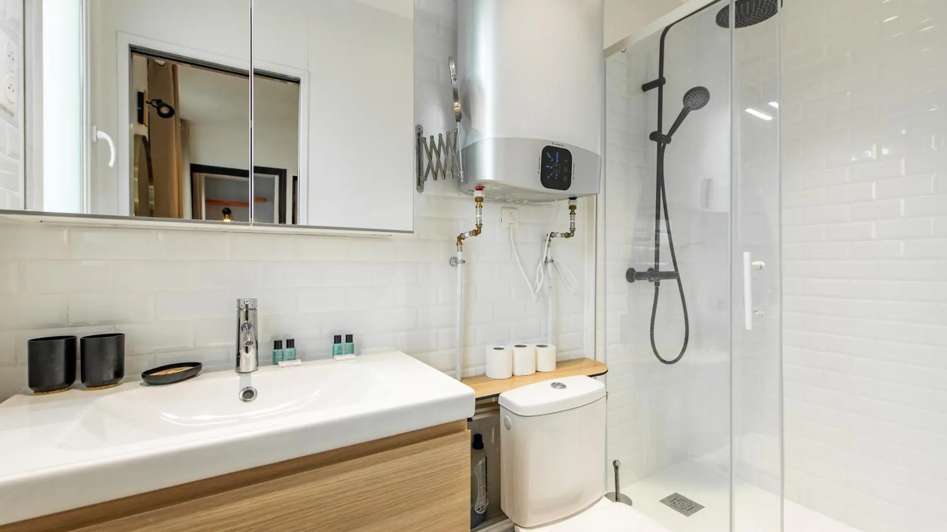 Cozy 1-bedroom With All Amenties In Montmartre Apartment
