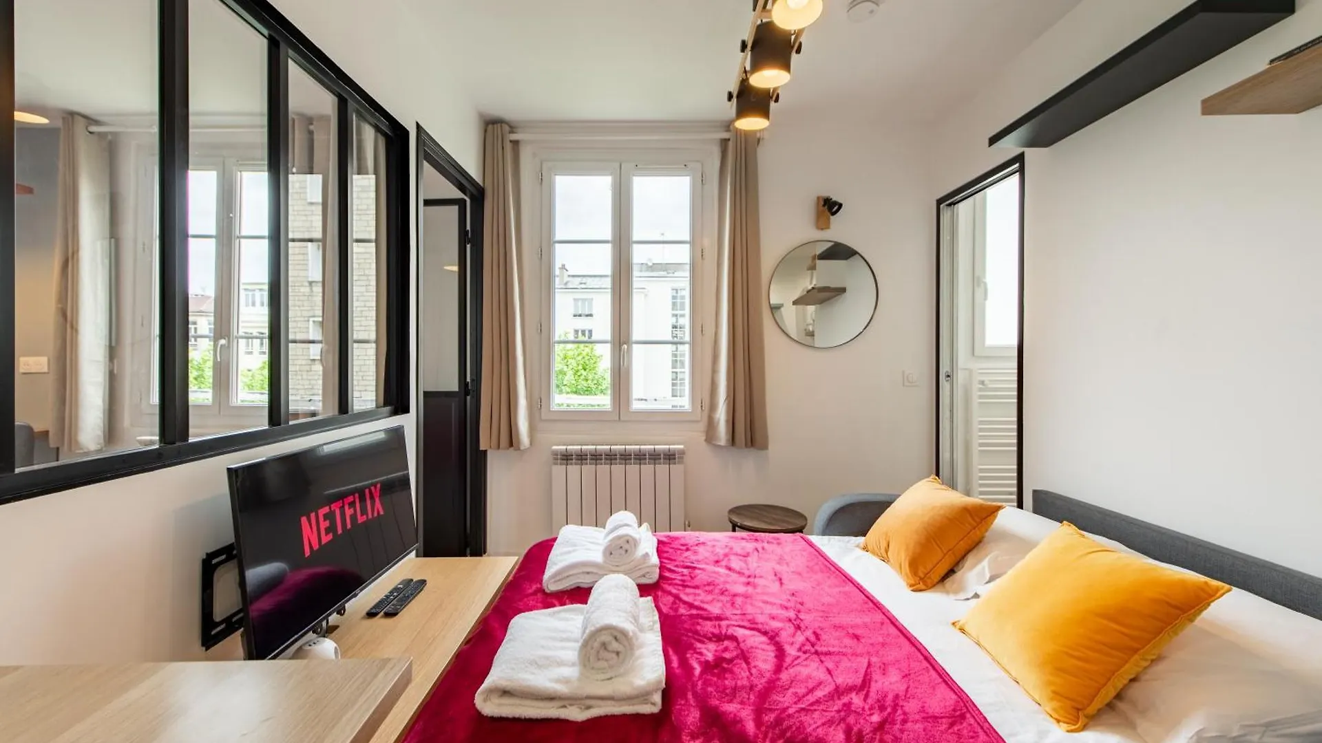 Cozy 1-bedroom With All Amenties In Montmartre Apartment *