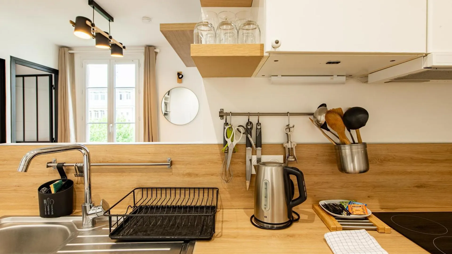 Cozy 1-bedroom With All Amenties In Montmartre Apartment
